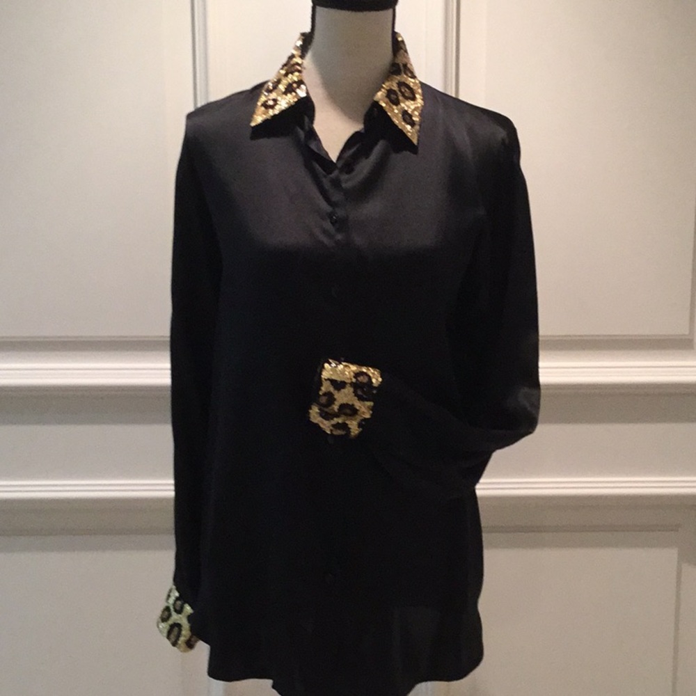 Ritimo di Perla Satin Blouse